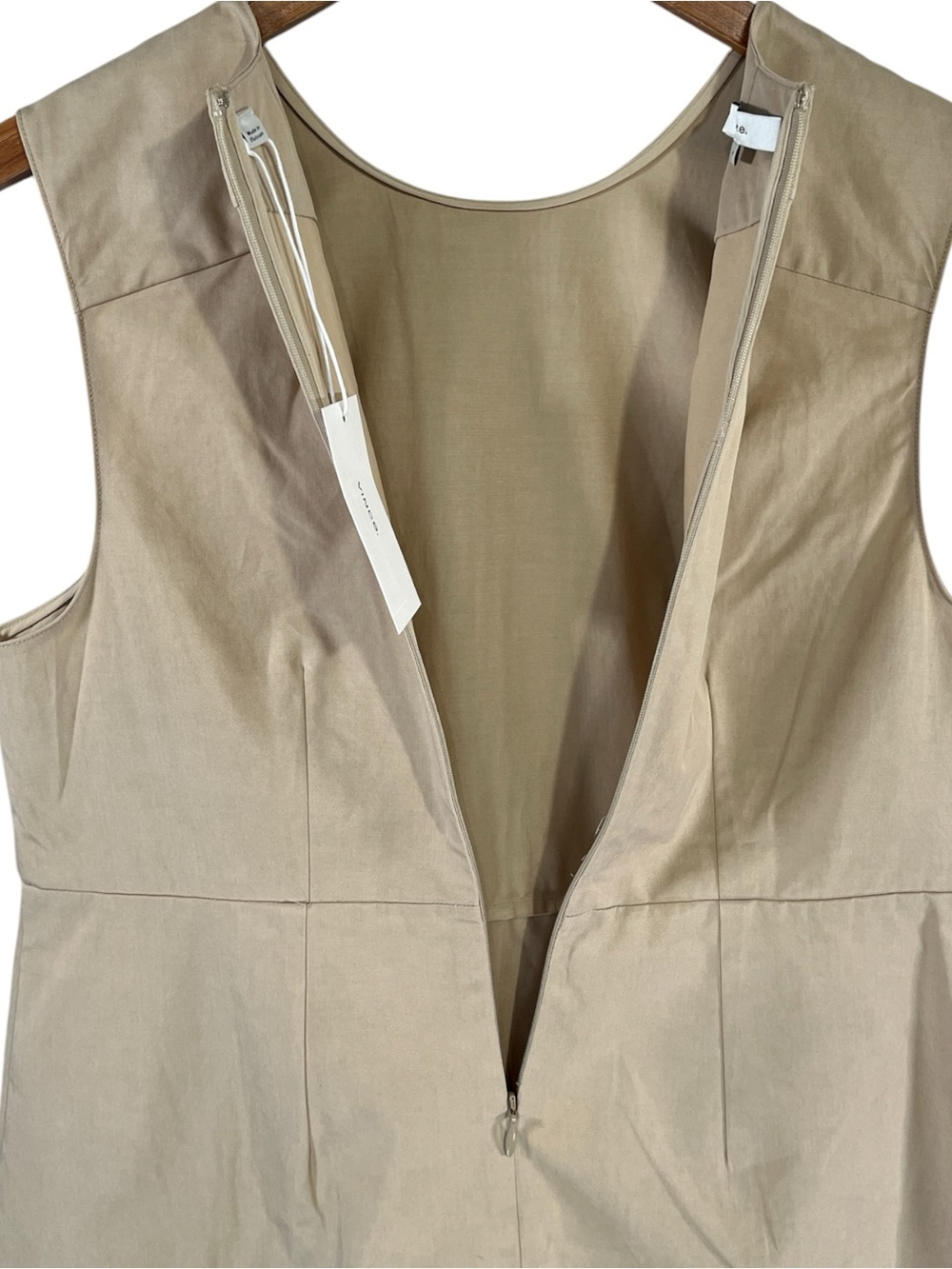 NWT Vince Pleated Peplum Top in Beige Size 8 NEW WITH TAGS - Picture 10 of 12